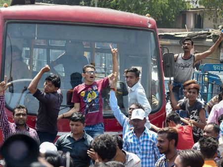 ભારત બંધ દરમિયાન ગુજરાતમાં ક્યાંક ઉગ્ર તો ક્યાંક શાંત વિરોધ