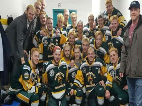 કેનેડા: જુનિયર હોકી ટીમ લઇ જઈ રહેલી બસનો એક્સીડંટ, 15 મૌત