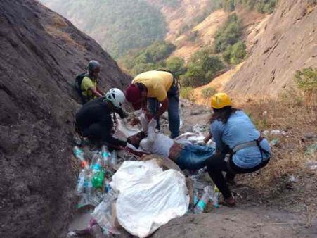 લોનાવાલા: નશામાં ધૂત યુવક 400 ફૂટ નીચે ખાઈમાં પડ્યો, લાશ મળી