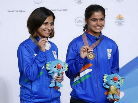 CWG 2018: 16 વર્ષની મનુ ભાકરે શૂટિંગમાં ગોલ્ડ અપાવ્યો, હિનાને સિલ્વર
