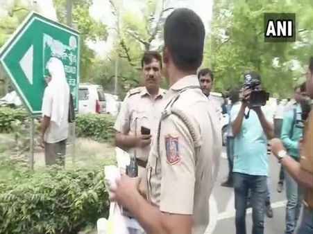 જિન્ના અંગે પહેલાથી જ વિવાદ ચાલે છે જિન્ના અંગે પહેલાથી જ વિવાદ ચાલે છે