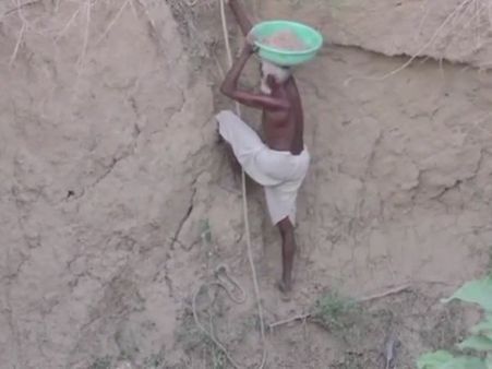 ગામના છેલ્લા અઢી વર્ષ થી પાણીની સમસ્યા