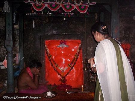 લેણ્યાદ્રીના ગિરિજાત્મજ ગણપતિ 