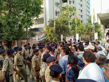 કૉંગ્રેસ કાર્યાલય પર સર્જાયુ ઘર્ષણ