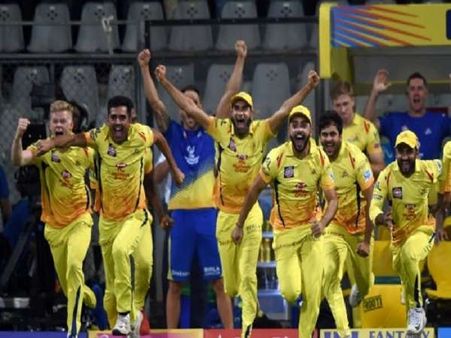 બોલરોનો જાદૂ ન ચાલ્યો