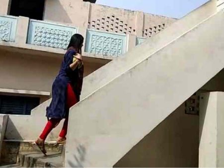 બીજી મહિલાઓ સાથે સંબંધ રાખવાનો આરોપ 