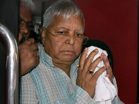 સડેલું ઈંડુ મળવા પર બબાલ થયી