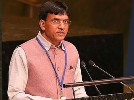 હું સીએમ પદની રેસમાં નથીઃ મનસુખ માંડવિયા