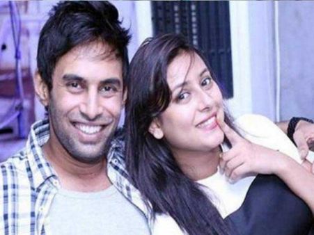 પંખા પર લટકીને પ્રત્યુશાએ આત્મહત્યા કરી હતી પંખા પર લટકીને પ્રત્યુશાએ આત્મહત્યા કરી હતી