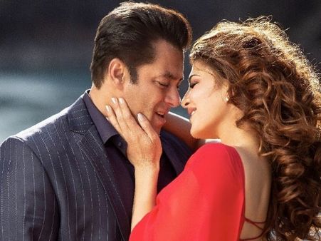 સદીનું સૌથી ખરાબ ગીત ગણાવ્યુ સદીનું સૌથી ખરાબ ગીત ગણાવ્યુ