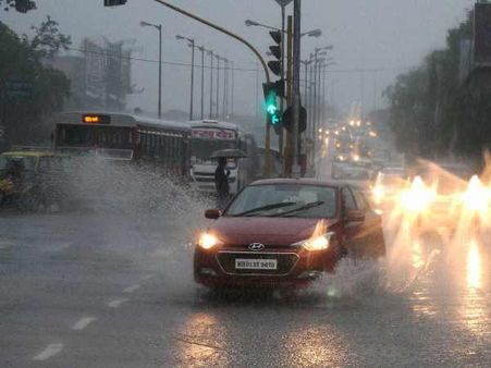 દિલ્હી અને તેની નજીકના શહેરોમાં આવી શકે છે વરસાદ