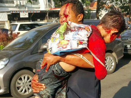 ઇન્ડોનેશિયા ચર્ચ એટેક: પોલીસ અનુસાર 6 લોકોની મૌત, ઘણા ઘાયલ