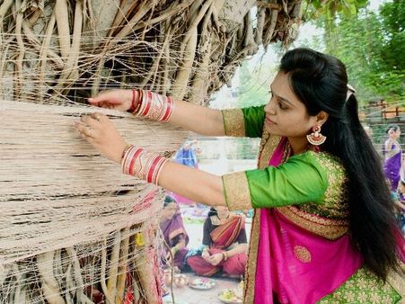 આજે વડ સાવિત્રી વ્રત, જાણો શુભ મુહૂર્ત, કથા અને પૂજા વિધિ