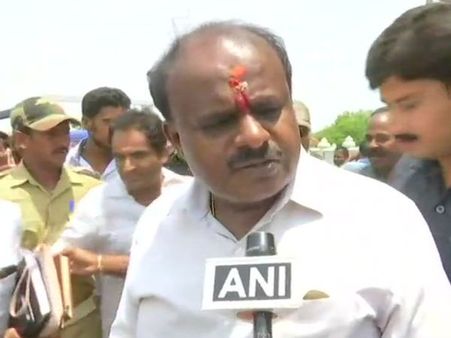 કોંગ્રેસ-જેડીએસ વચ્ચે તકરારના સવાલ પર ભડક્યા કુમારસ્વામી, બોલ્યા ફેક ન્યૂઝ