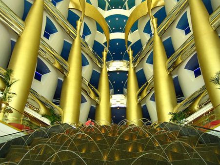 દરેક વસ્તુમાં ગોલ્ડનો કરવામાં આવે છે ઉપયોગ