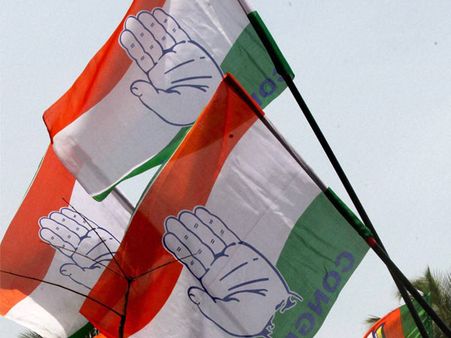 કૉંગ્રેસના સભ્યો તોડવા ભાજપના પ્રયાસ