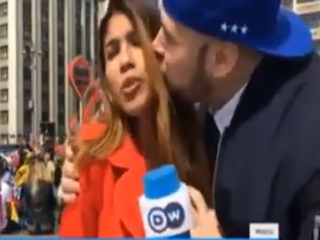 લાઈવ રિપોર્ટિંગ દરમિયાન આ વ્યક્તિએ મહિલા પત્રકારને કિસ કરી