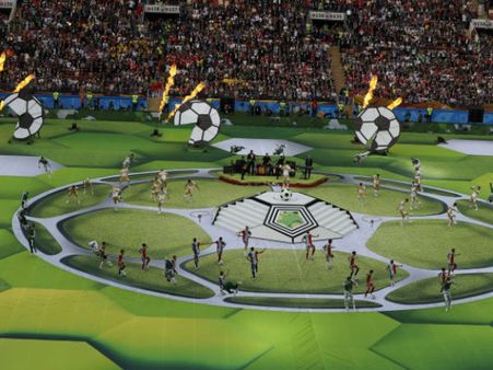 ભારતીય મૂળના લોકો પણ પહોંચ્યા ભારતીય મૂળના લોકો પણ પહોંચ્યા