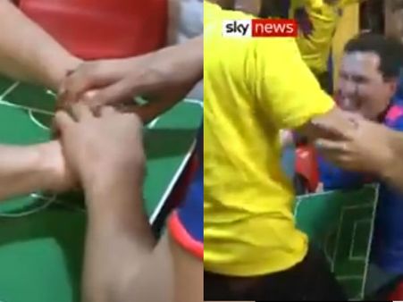 Video: પોતાના અંધ મિત્રને વર્લ્ડકપ જોવા માટે કંઈક આ રીતે મદદ