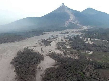 ગ્વાટેમાલાના ગામમાં ફાટી નીકળ્યો ફ્યુએગો જ્વાળામુખી, અત્યાર સુધીમાં 62 લોકોના મોત