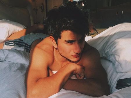 બિયર સાથે ઈદ પર પોસ્ટ કર્યો ફોટો