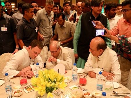 અપેક્ષા મુજબ બધા વિપક્ષના નેતા ન પહોંચ્યા