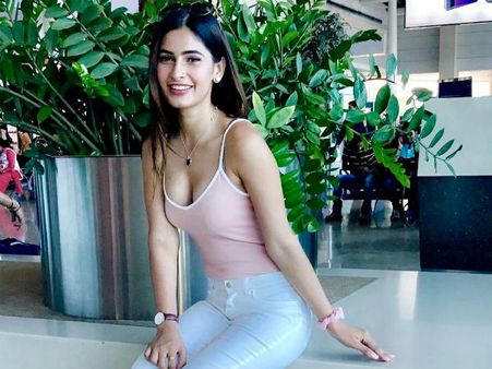 ઈન્ટરનેટ સેન્સેશન 