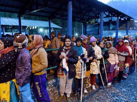 આધાર શિબિર ભગવતી નગરમાં શ્રધ્ધાળુઓને નો એન્ટ્રી