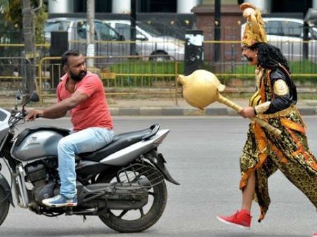 જયારે યમરાજ ટ્રાફિક નિયમ શીખવવા માટે આવ્યા