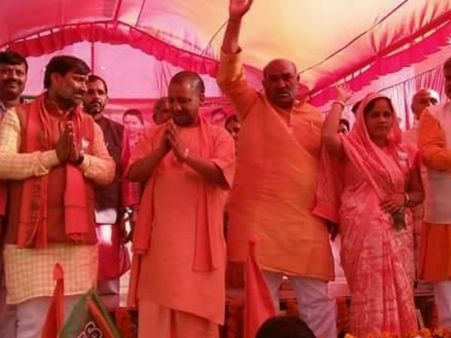 પાડોશમાં એક પાકિસ્તાન કાફી છે પાડોશમાં એક પાકિસ્તાન કાફી છે