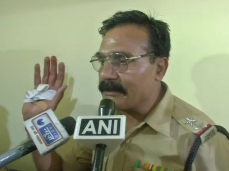 સ્ટેમ્પ પેપર અને મોબાઈલ ચાર્જર માંગ્યું સ્ટેમ્પ પેપર અને મોબાઈલ ચાર્જર માંગ્યું