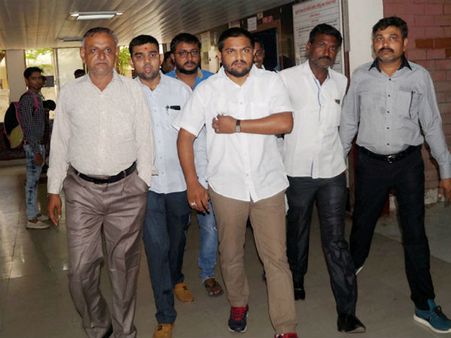 હિંસામાં ભોગ બનનાર લોકોને 10-10 હજારનું વળતર ચૂકવવામાં આવશે