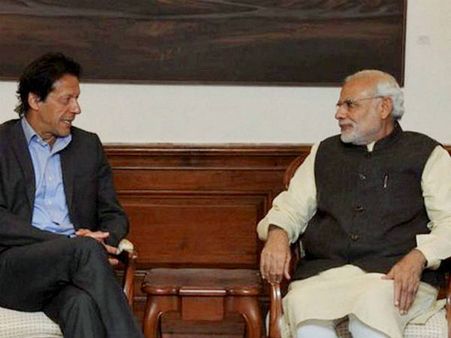 પીએમ મોદી ફોન પર ઈમરાન ખાનને પાઠવી શકે છે અભિનંદન!