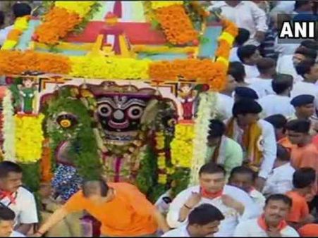 જગન્નાથ યાત્રા શરૂ, દર્શન માટે ભક્તોનો સૈલાબ ઉમટ્યો