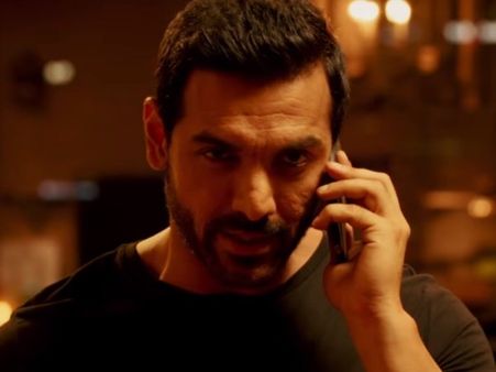 ફિલ્મના સીને મુસલમાનોની ભાવનાઓને ઠેસ પહોંચાડી ફિલ્મના સીને મુસલમાનોની ભાવનાઓને ઠેસ પહોંચાડી