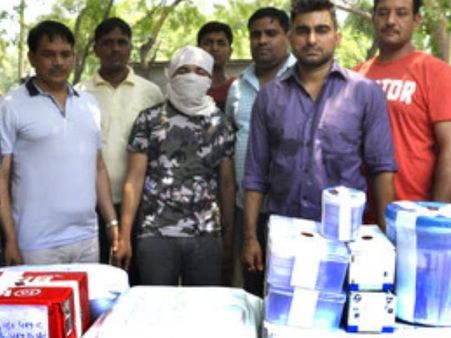 મલ્ટીનેશનલ કંપનીમાં નોકરી છોડી, 100 રૂપિયાની નકલી નોટ બનાવવા લાગ્યો