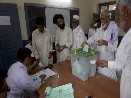 પોલિંગ બૂથે મોબાઈલ પર પ્રતિબંધ