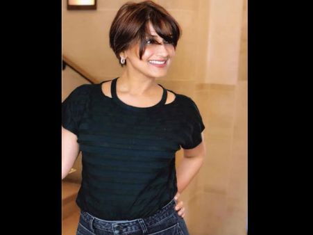 Video: કેન્સર સામે લડી રહેલી સોનાલી બેન્દ્રેની પોતાને હિંમત આપતી નવી પોસ્ટ