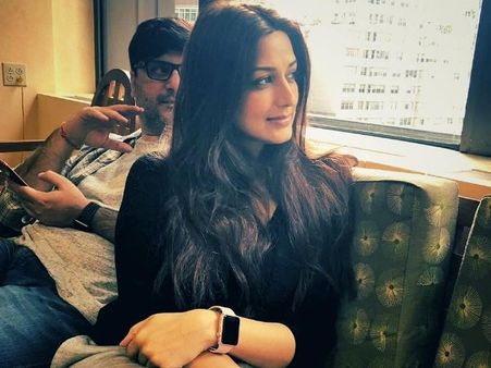 બોલિવૂડ અભિનેત્રી સોનાલી બેન્દ્રેને થયું કેન્સર, ન્યુયોર્કમાં ચાલી રહ્યો ઉપચાર