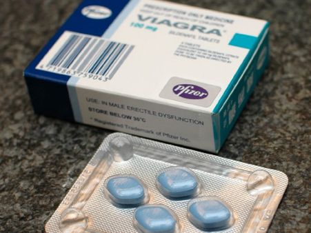 17 નવજાતને થઈ ફેફસાની બિમારી, 11 ના મોત 17 નવજાતને થઈ ફેફસાની બિમારી, 11 ના મોત