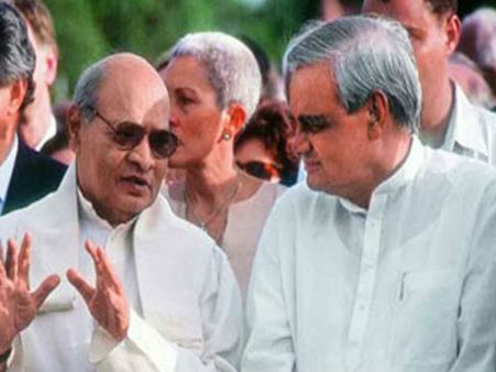 નહેરુની ‘અટલ' ભવિષ્યવાણી અને વાજપેયીના એ શબ્દ જે ઈતિહાસ બની ગયા