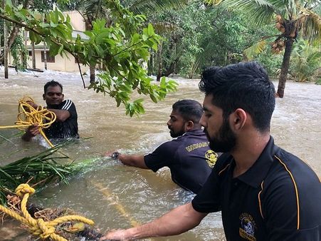 Kerala Flood Live: કેરળમાં વરસાદ બંધ થવાથી રાહત કાર્ય ઝડપી બન્યું
