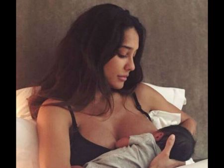 બ્રેસ્ટફિડિંગને લઈને ટ્રોલ થઈ આ અભિનેત્રી