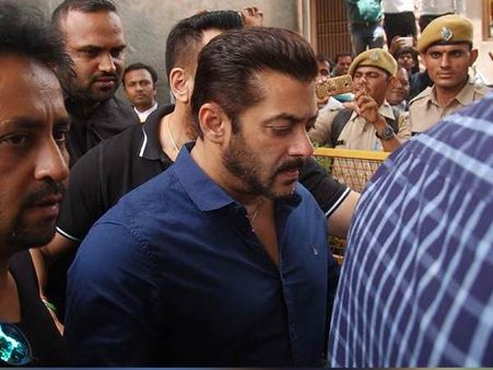 અબુધાબી અને માલદા જવા માટે કોર્ટ પાસેથી અનુમતિ 