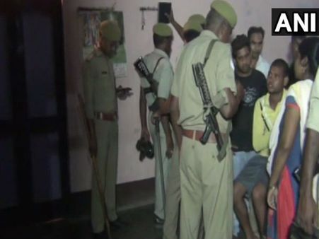 ઘરની અંદરની સ્થિતિ ભયાનક