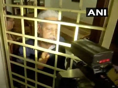 એક પછી એક માનવાધિકાર કાર્યકર્તાઓને નજરબંધ કરવાનો સિલસિલો ચાલુ