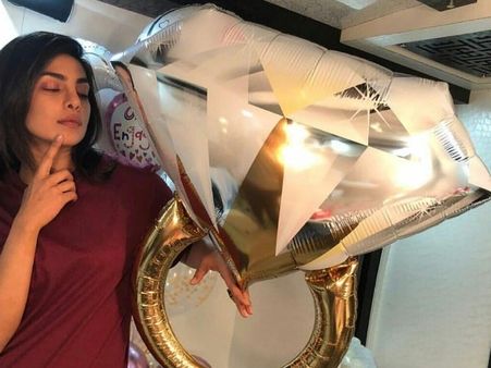 સગાઈના નશામાં ડૂબી પ્રિયંકા