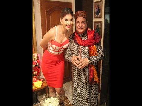 Bigg Boss 12: અનૂપ જલોટાના બાળકની મા બનવાની હતી જસલીન મથારુ?