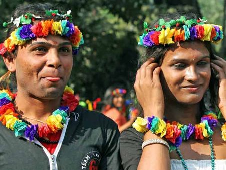 એકબીજાની સંમતિથી એકાંતમાં સેક્યુઅલ સંબંધ અયોગ્ય નથી?