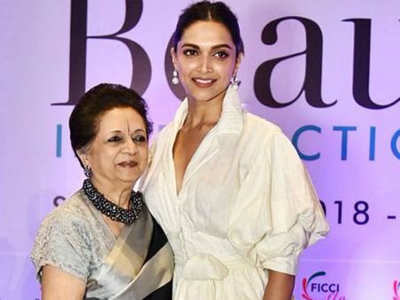 લગ્નના પ્રશ્ન પર ભડકી દીપિકા પાદુકોણ લગ્નના પ્રશ્ન પર ભડકી દીપિકા પાદુકોણ